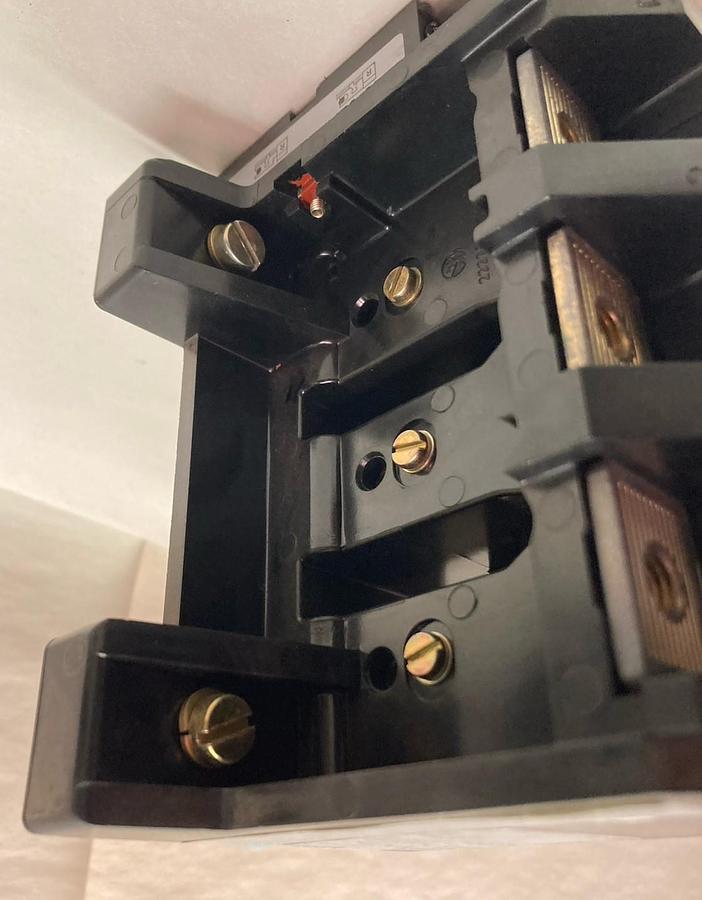 AEG Contactor,b 207 E-Nr 910-341-537-00,Contactor 500V 1.5A