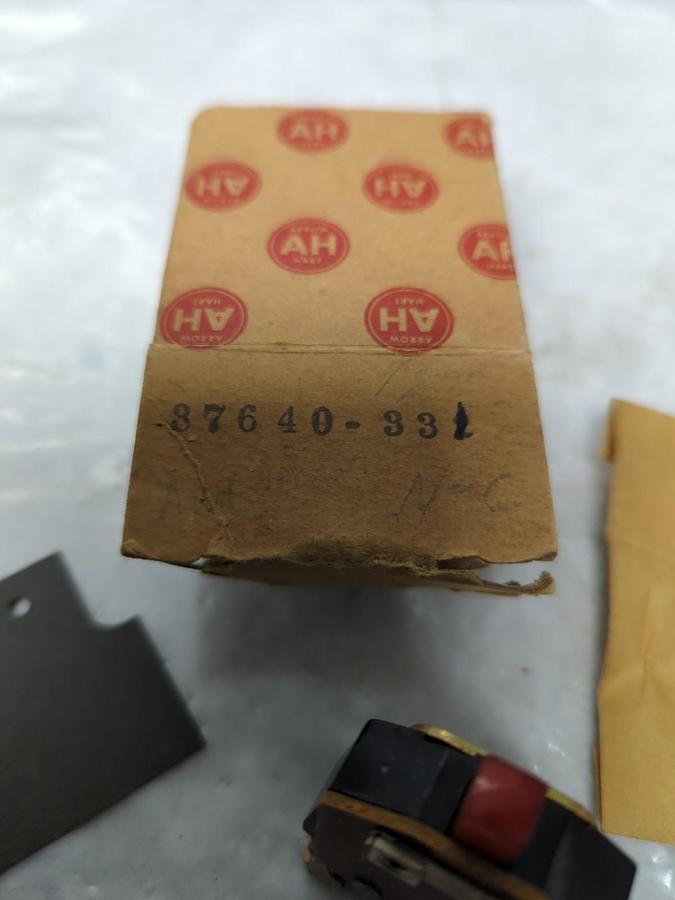 ARROW HART,37640-331,RELAY SWITCH NOS