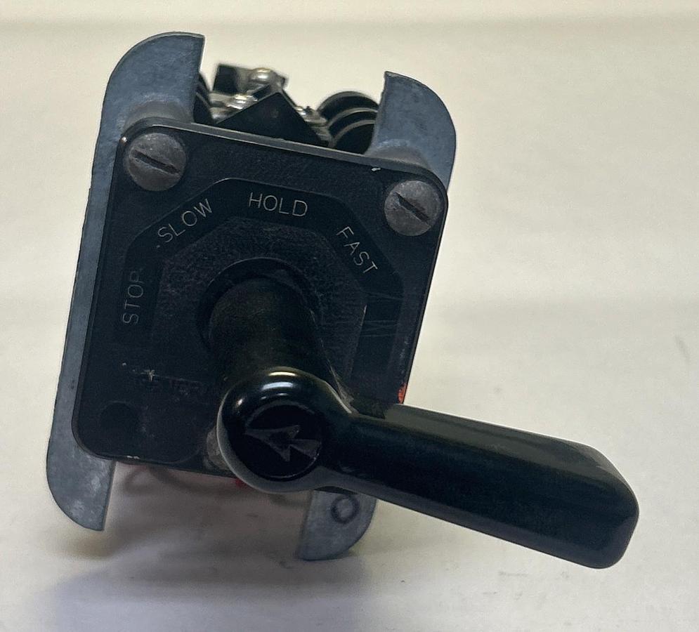 Used GENERAL ELECTRIC,16SB9BD4A38SSM2P,ROTARY CAM SWITCH