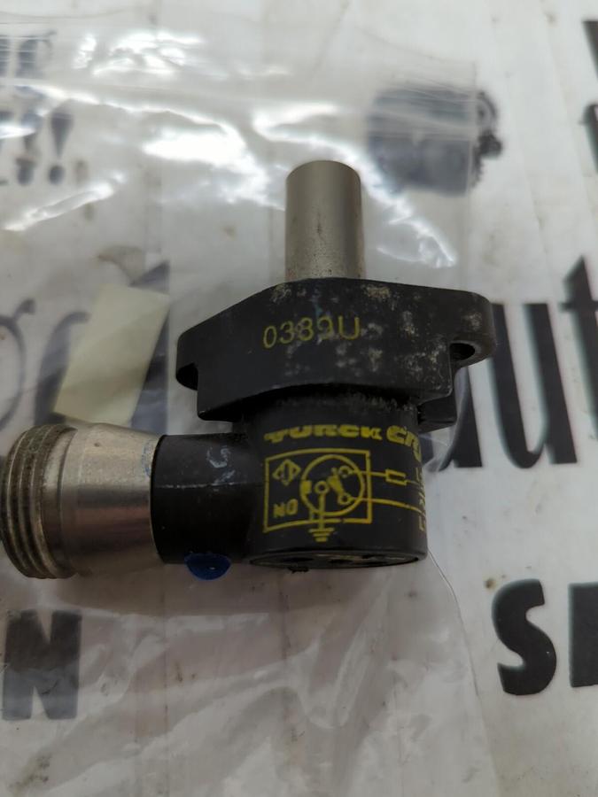 TURCK,Bi2-CRS260-ADZ3CX3-B1131/S34, PROXIMITY SWITCH 20-250 V AC/DC LOT OF 2