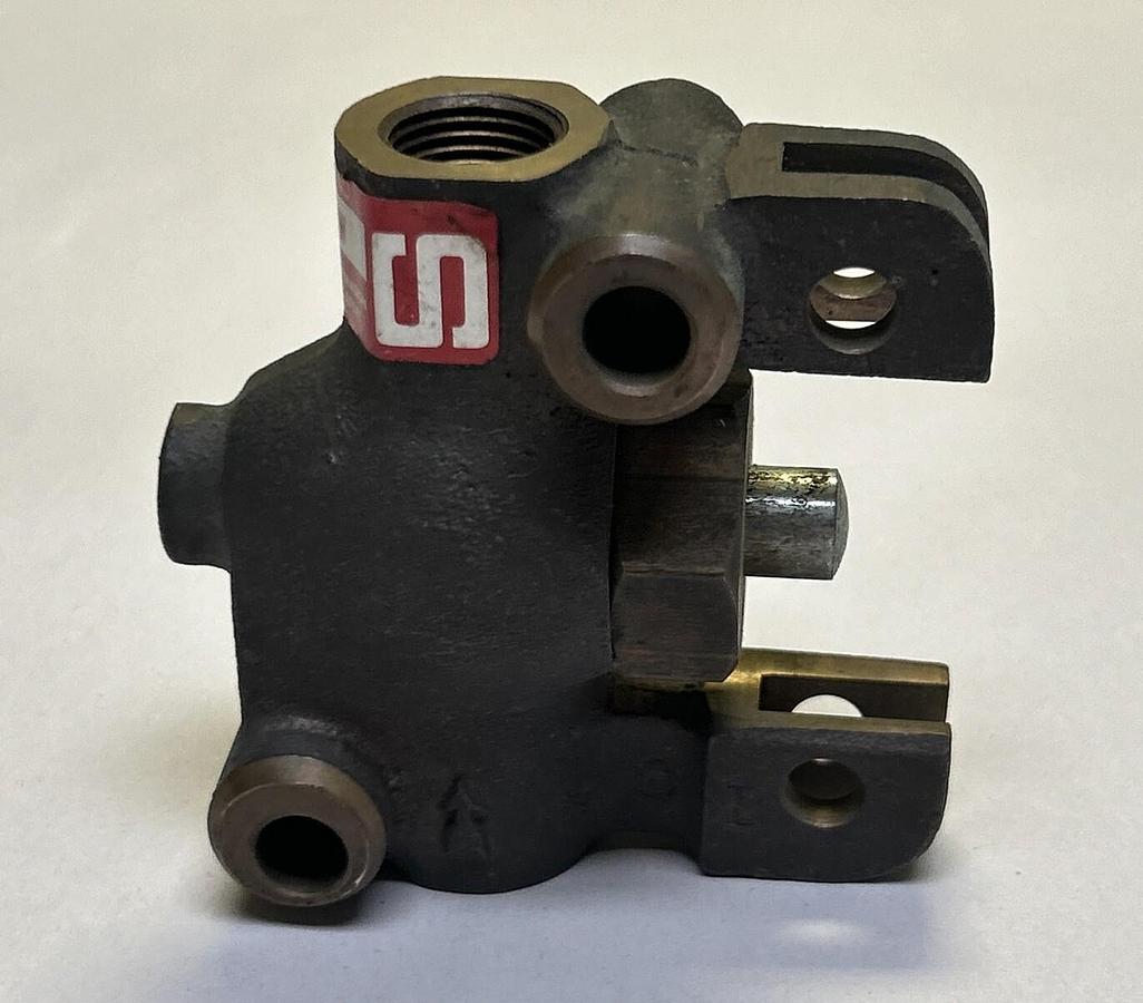 Used SCHRADER,1521W,VALVE
