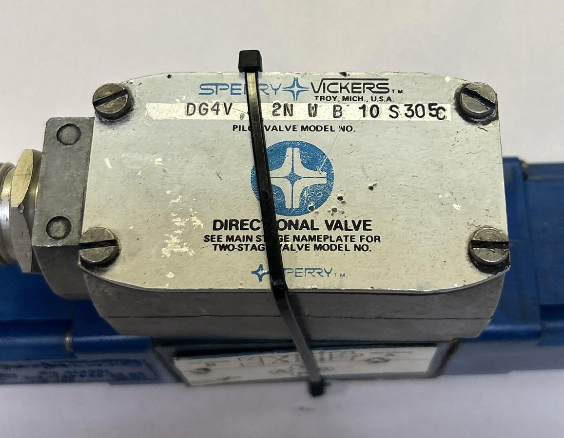 Used VICKERS,DG4V32NWB10S305C,DIRECTIONAL VALVE