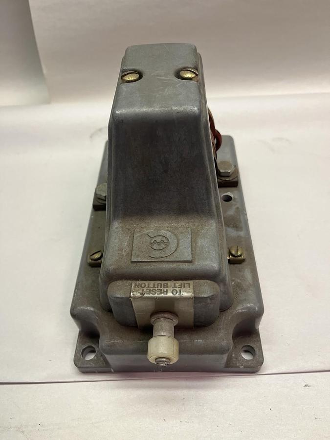Used CHALLENGER,7328-LI,DC CURRENT RELAY 68A 28UI2-68