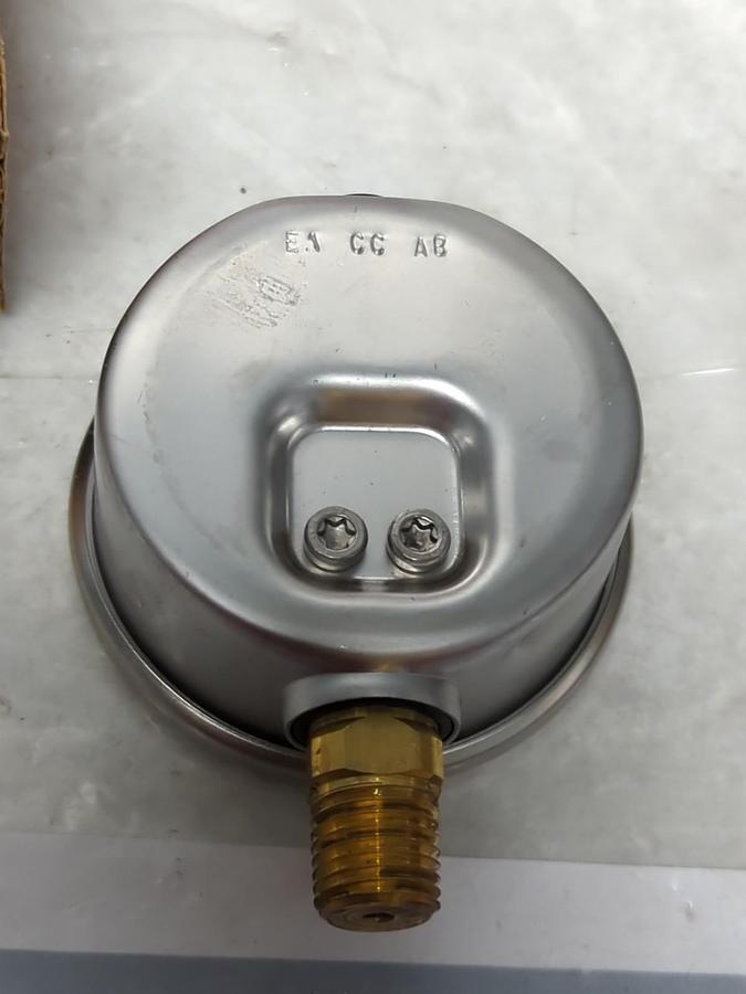 WIKA,9767150,GAUGE 2-1/2 IN FACE 1/4 IN NPT BOTTOM CONNECTION 3000PSI NOS