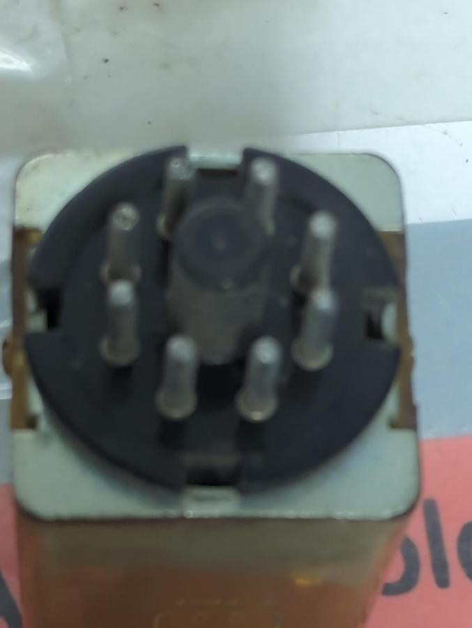 Used SQUARE D,8501-KP12,PLUG IN RELAY 8-PIN 120V LOT OF 6 PRE-OWNED
