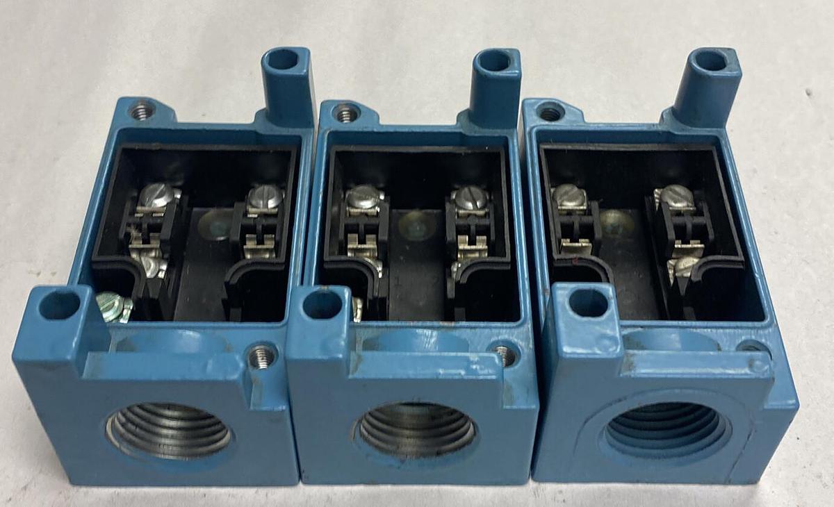 Honeywell Micro Switch,LSZ4001,Limit Switch Receptacle Base Lot Of 3 NOS
