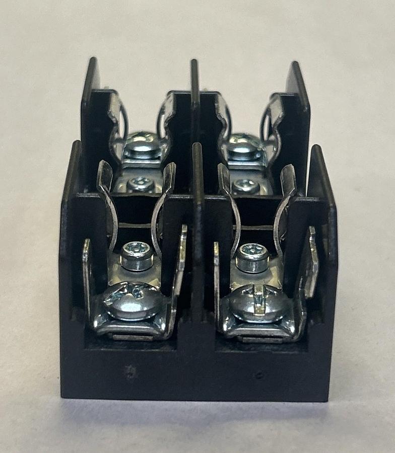 BUSSMANN,BM6032PQ,FUSE BLOCK HOLDER 30A 600V NOS