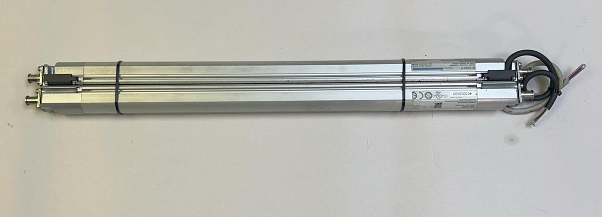 Used KEYENCE,SL-C24H-T / SL-C24H-R,TRANSMITTER & RECEIVER LIGHT CURTAIN SET