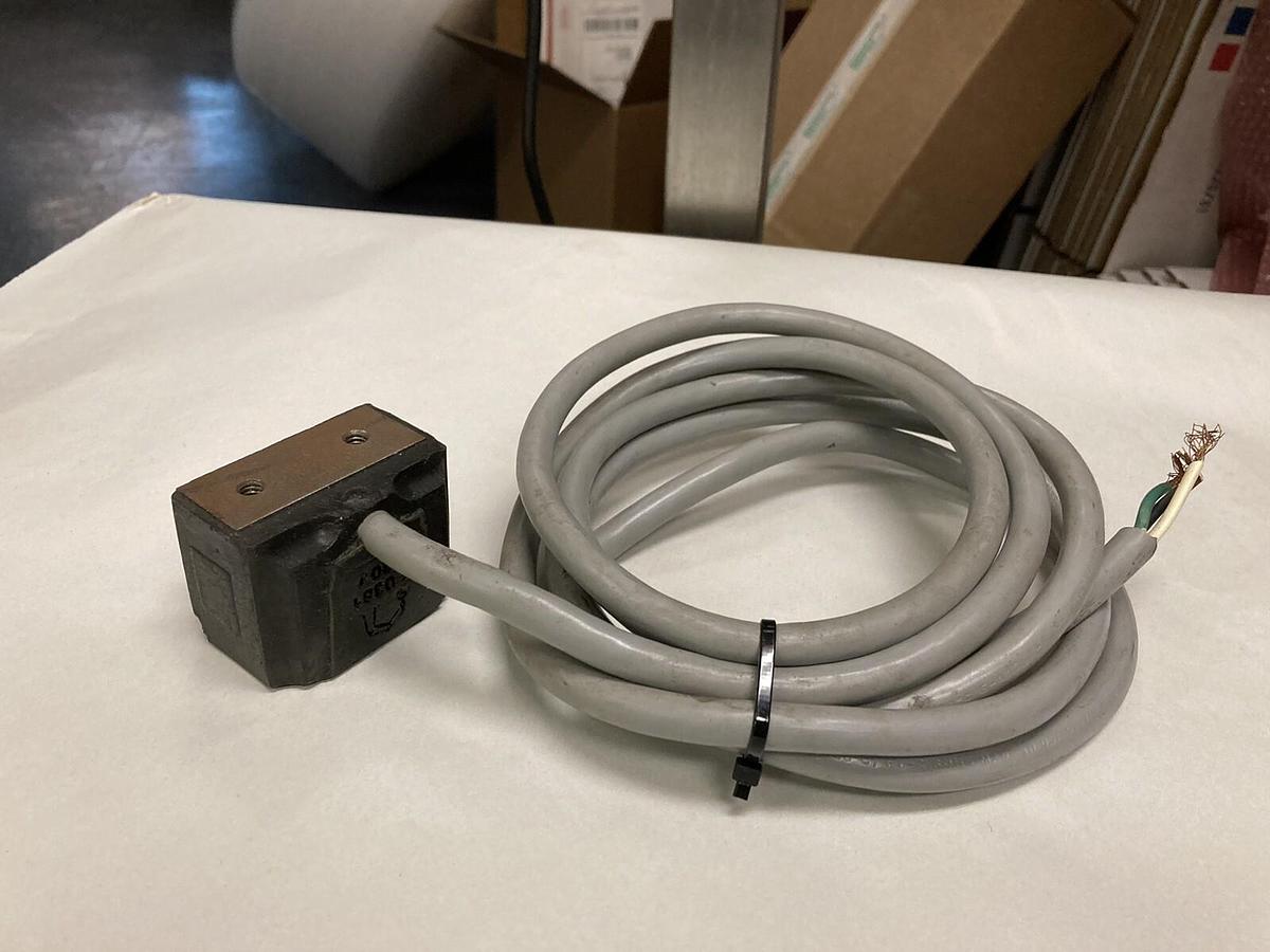 Used UNBRANDED,E-0381,Controlled Automation Vibratory Feeder Coil 120V