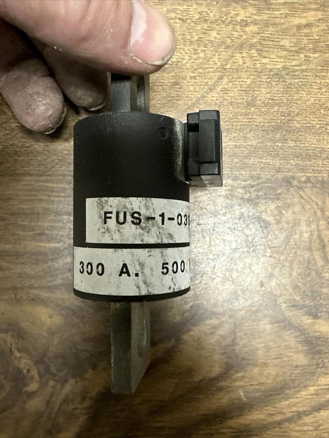 Dynapower,Fus-1-030000502,300A 500V Fuse