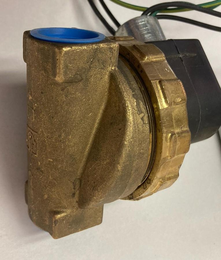 Used Parker,12FS5C2348ACF4C05,Solenoid Valve 110/120V 50/60hz 11 Watts