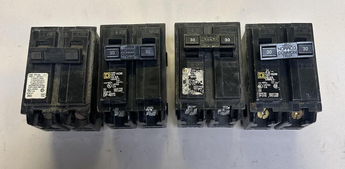 Used SQUARE D,HOM230,CIRCUIT BREAKER 30A 120/240V 2P LOT OF 4