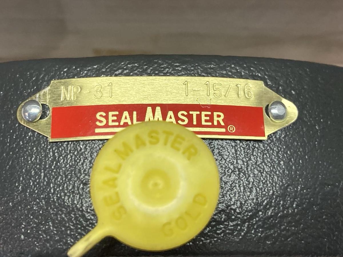 SealMaster,NP-31,Pillow Block Bearing 1-15/16 Inch Bore