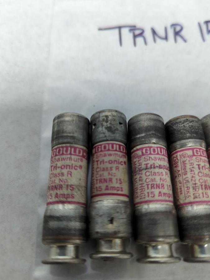 Used GOULD SHAWMUT,TRNR-15,TRI-ONIC 15 AMP FUSES LOT OF 5 PRE-OWNED