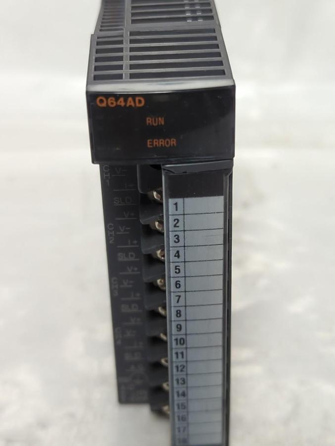 Used MITSUBISHI,Q64AD,A/D CONVERETER UNIT MODULE PRE-OWNED