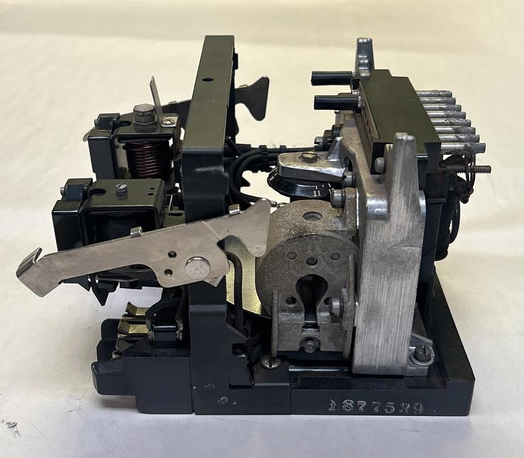 Used WESTINGHOUSE,1875270A,OVERCURRENT RELAY NO CASE