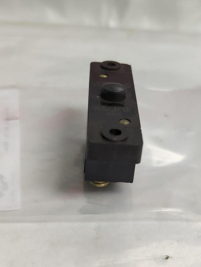 Used HONEYWELL,3MN1,SNAP ACTION SWITCH PRE-OWNED