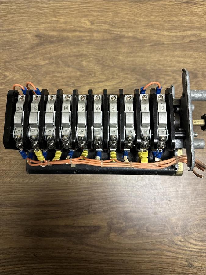 Used General Electric,16SB11B1A17LRM6P,Rotary Switch