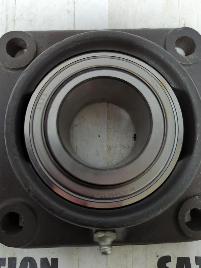 FAFNIR,RCJ 1-11/16,FLANGE BEARING 4-BOLT BASE 1-11/16 INCH BORE MISSING BOX NOS