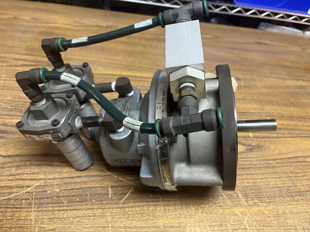 Used NEXEN,805900,SE-100-1 BORE .625 AIR CLUTCH BRAKE GAST 4AM-NRV-70C MOTOR