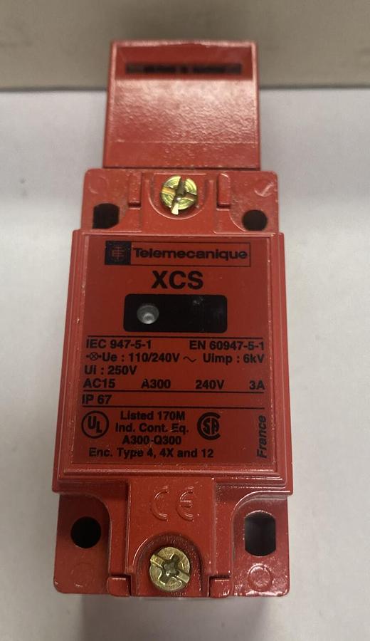 Telemecanique,XCS-A723,Safety Limit Switch New