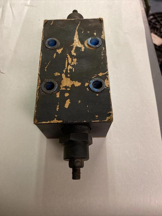 Used VICKERS,DGMFN-5-Y-A2W-B2W-30,FLOW CONTROL REFURBISHED