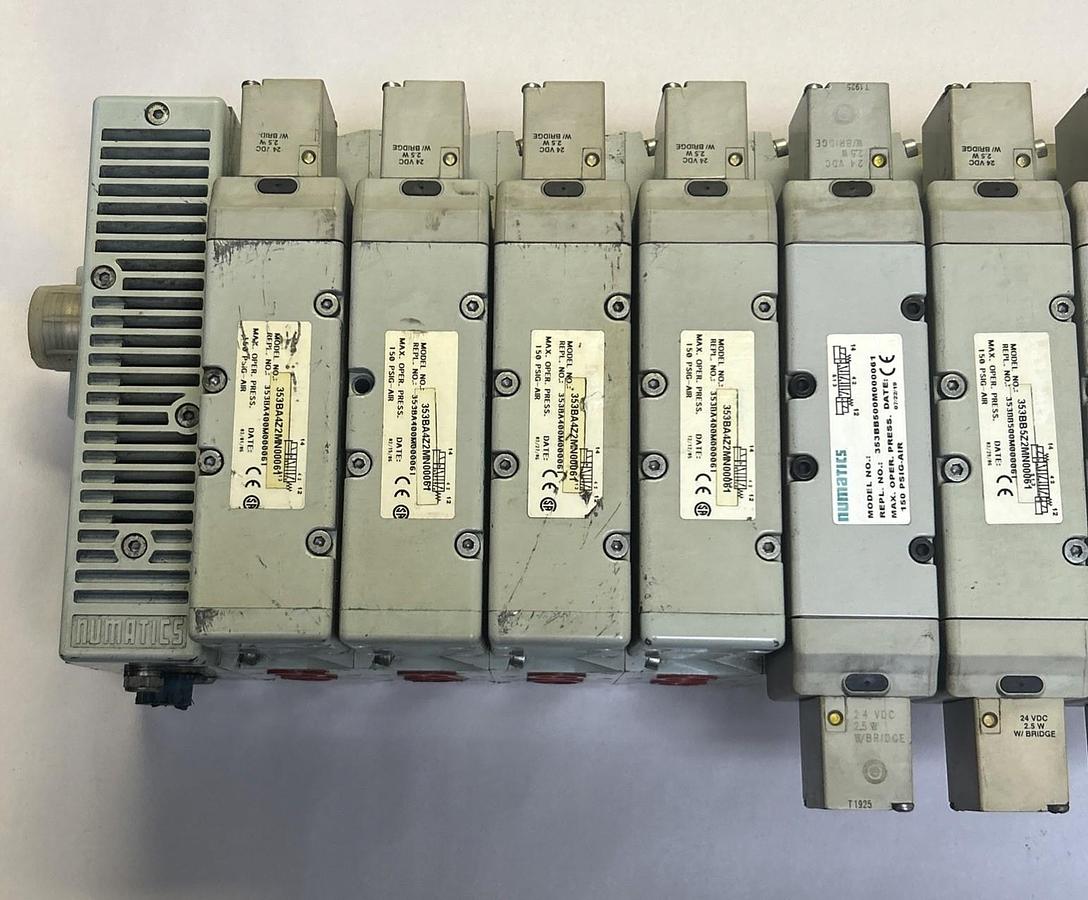 Used NUMATICS,N/A,EIGHT STATION MANIFOLD VALVE ASSELMBLY