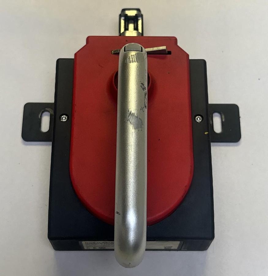 Used EUCHNER,MGB-H-AA1A6-R-111836,HANDLE MODULE