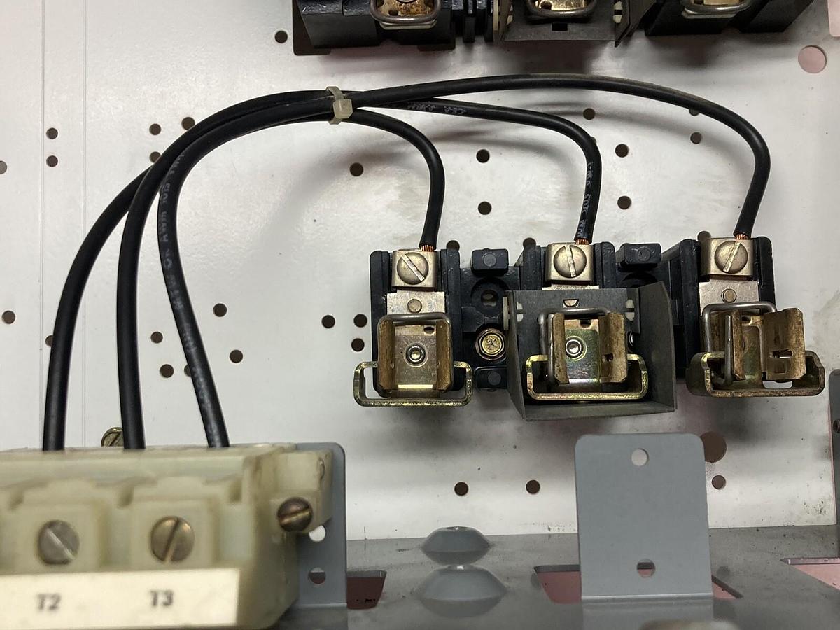 Used Allen-Bradley,2100 2192F,30 Amp 12 Inch MCC Disconnect Feeder Bucket