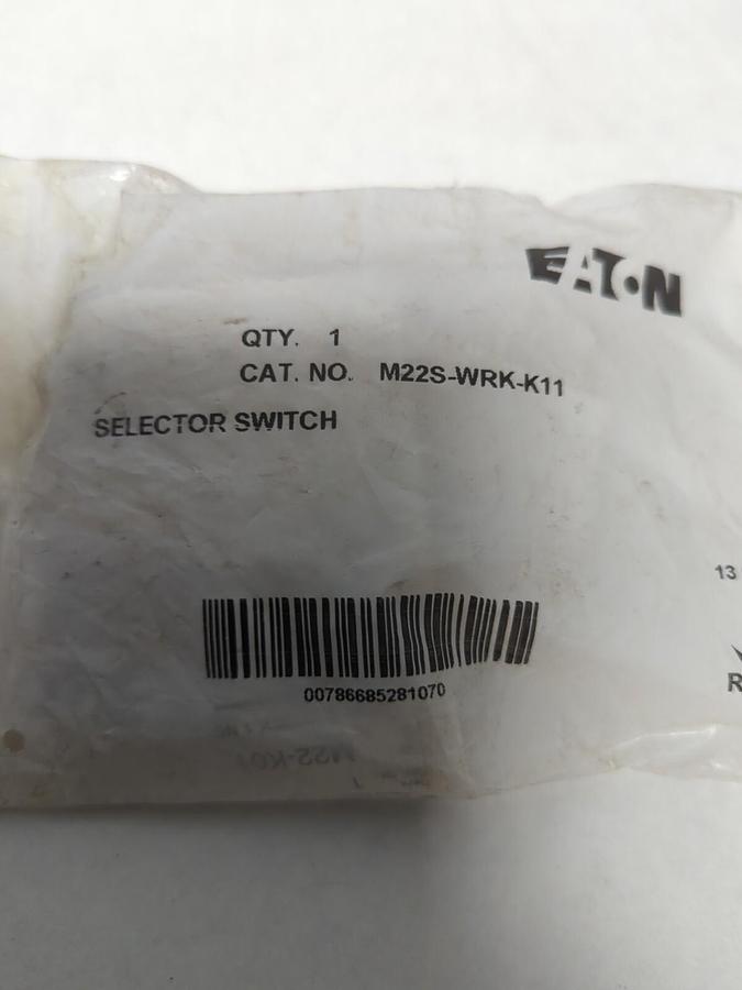 EATON,M22S-WRK-K11,SELECTOR SWITCH WITH CONTACTS NEW