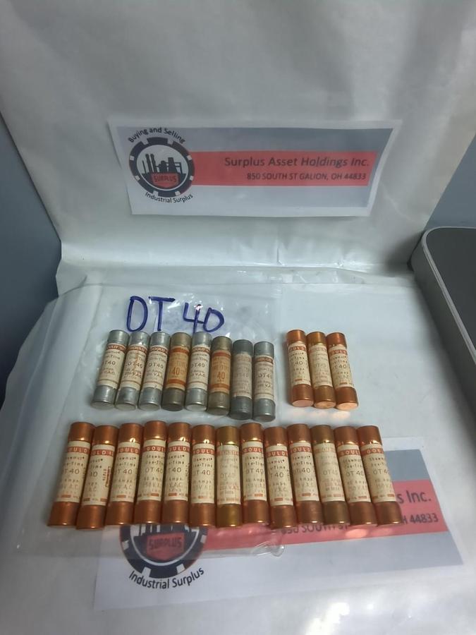 Used GOULD SHAWMUT,OT40,ONE TIME 40 AMP FUSE LOT OF 24 PRE-OWNED