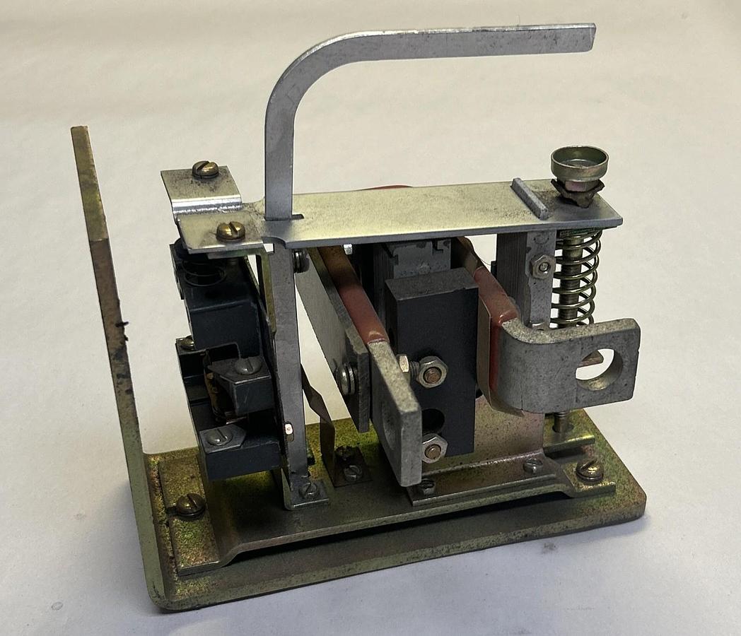 Used GENERAL ELECTRIC,IC2820E500AB24B,OVERLOAD RELAY