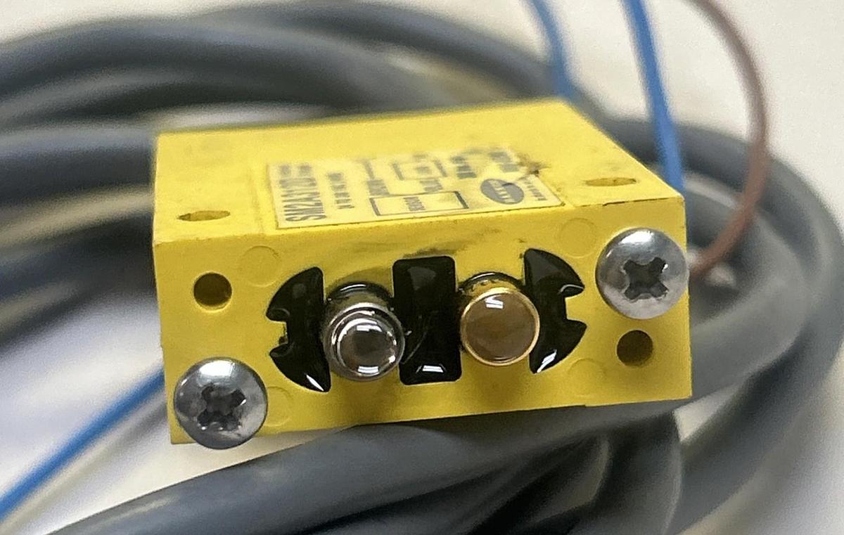 Used BANNER,SM2A312D,PHOTOELECTRIC SENSOR