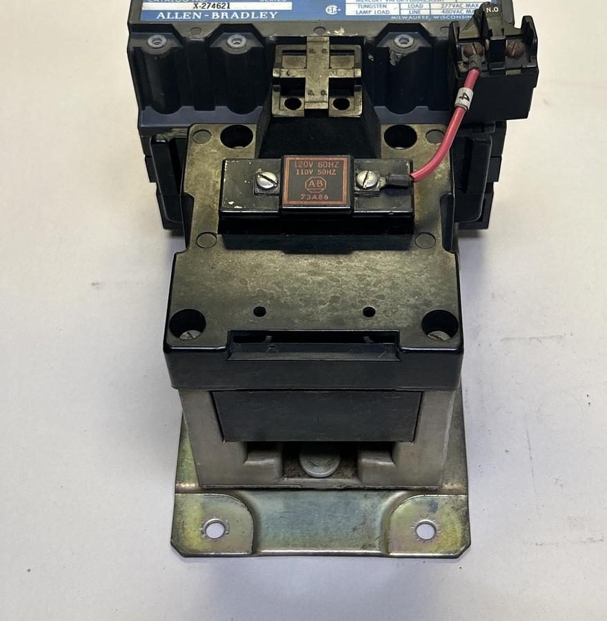 Used ALLEN BRADLEY,X-274621,LIGHTING CONTACTOR 100AMP