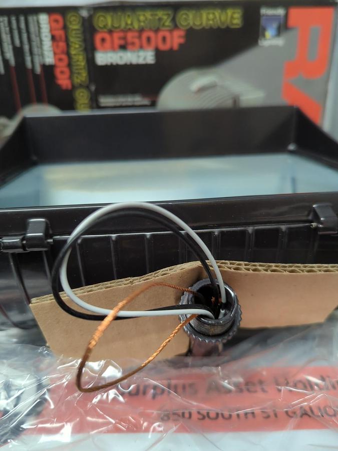 Used QUARTZ CURVE,QF500F,BRONZE HALOGEN OUTDOOR FLOOD LIGHT NOS