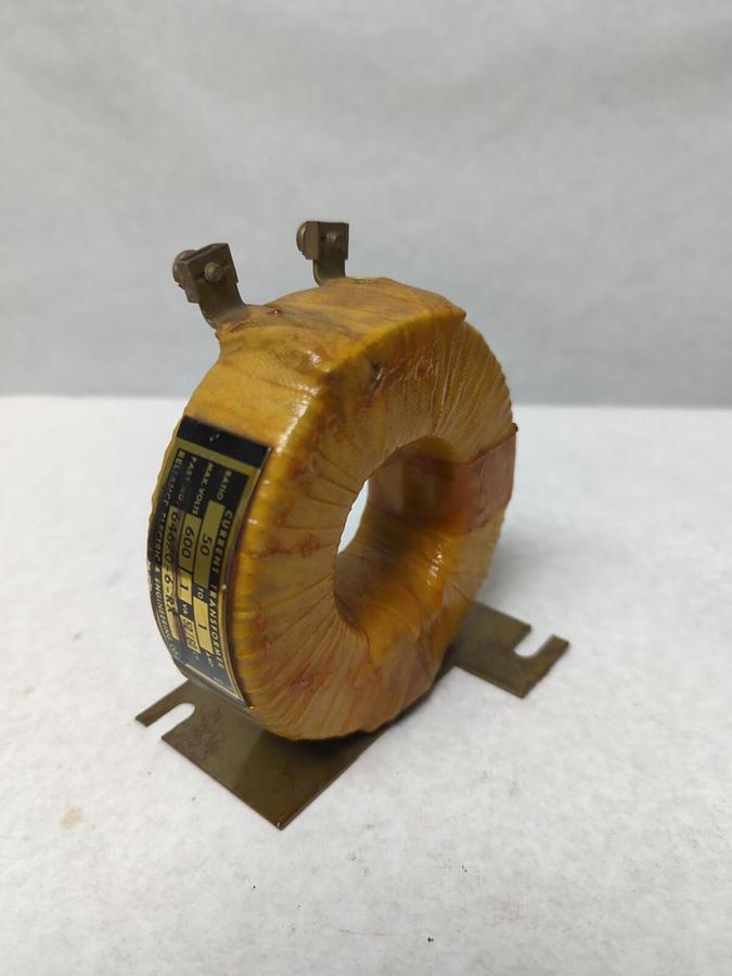RELIANCE ELECTRIC,64670-6-RX,CURRENT TRANSFORMER 600V 50-1 AMP NOS