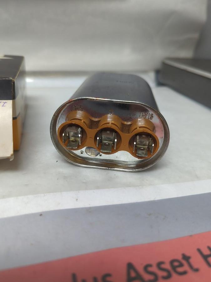 MALLORY,37FD371510,CAPACITOR 15/10 MFD 370 VAC NOS