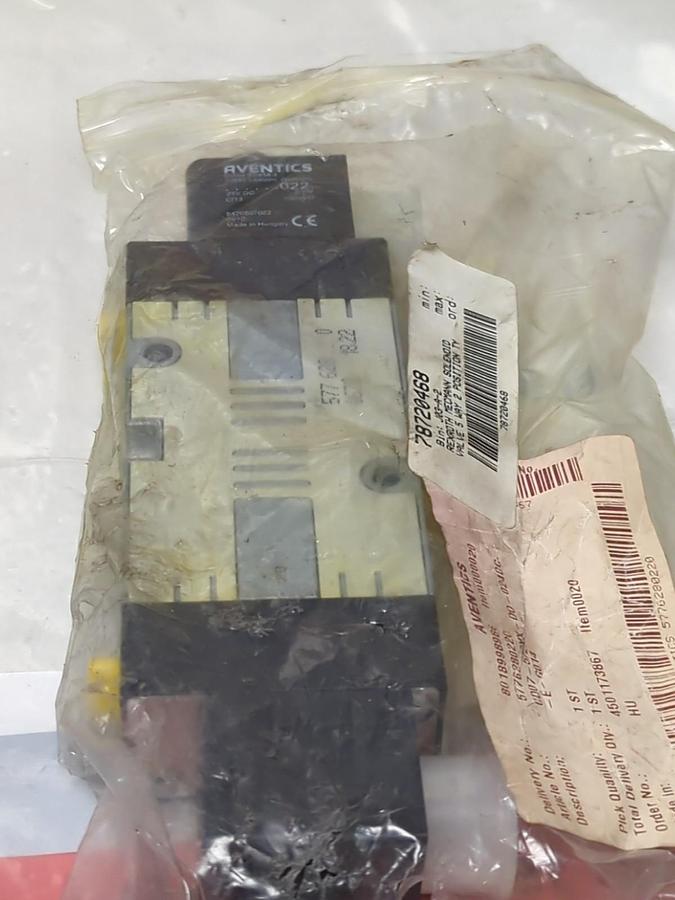 AVENTICS,5776280220,SOLENOID VALVE CD07-5/2XX-D0-024DC-EG014 NOS