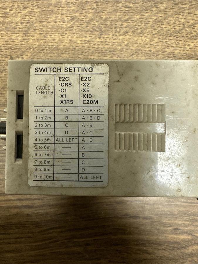 Used Omron,E2C-AM4A,Proximity Switch Amplifier