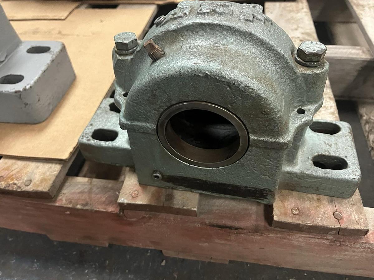 Used SKF,SAFS-516,PILLOW BLOCK BEARING HOUSING