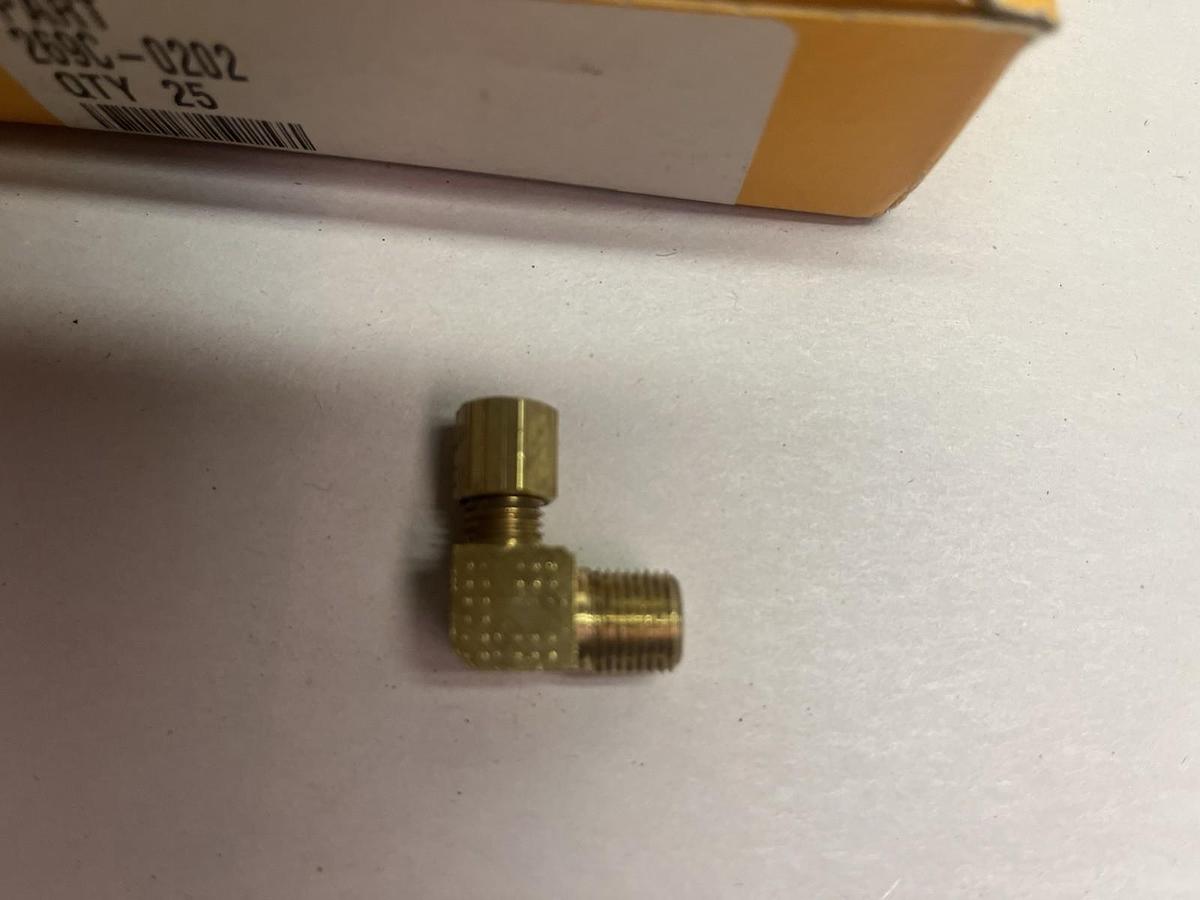 DIXON,269C-0202,MALE ELBOW COMPRESSION FITTING 90DEG 1/8 TUBE OD X 1/8NPT QTY 25