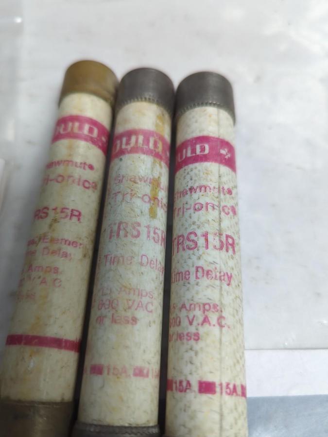 Used GOULD SHAWMUT,TRS15R,TRI-ONIC 15 AMP FUSE LOT OF 3 PRE-OWNED