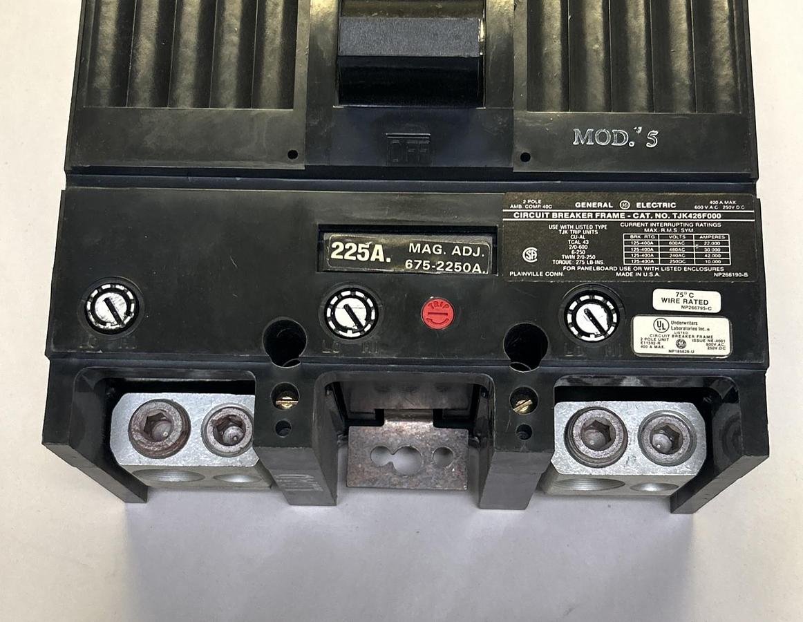 Used GENERAL ELECTRIC,TJK426F000,CIRCUIT BREAKER 400A 600V 3P