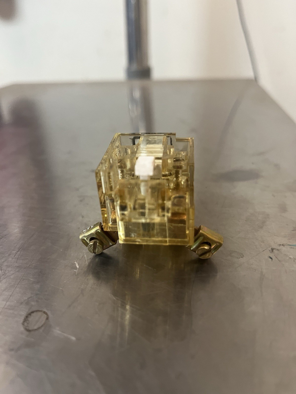 SQUARE D,9999SO4,AUXILLARY CONTACT BLOCK W/ ISOLATED ALARM CONTACTS