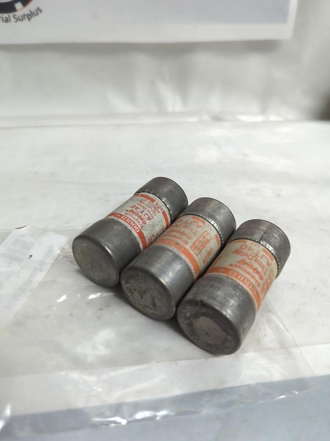 Used GOULD SHAWMUT,AJT 40,AMP-TRAP 40 AMP FUSE LOT OF 3 PRE-OWNED