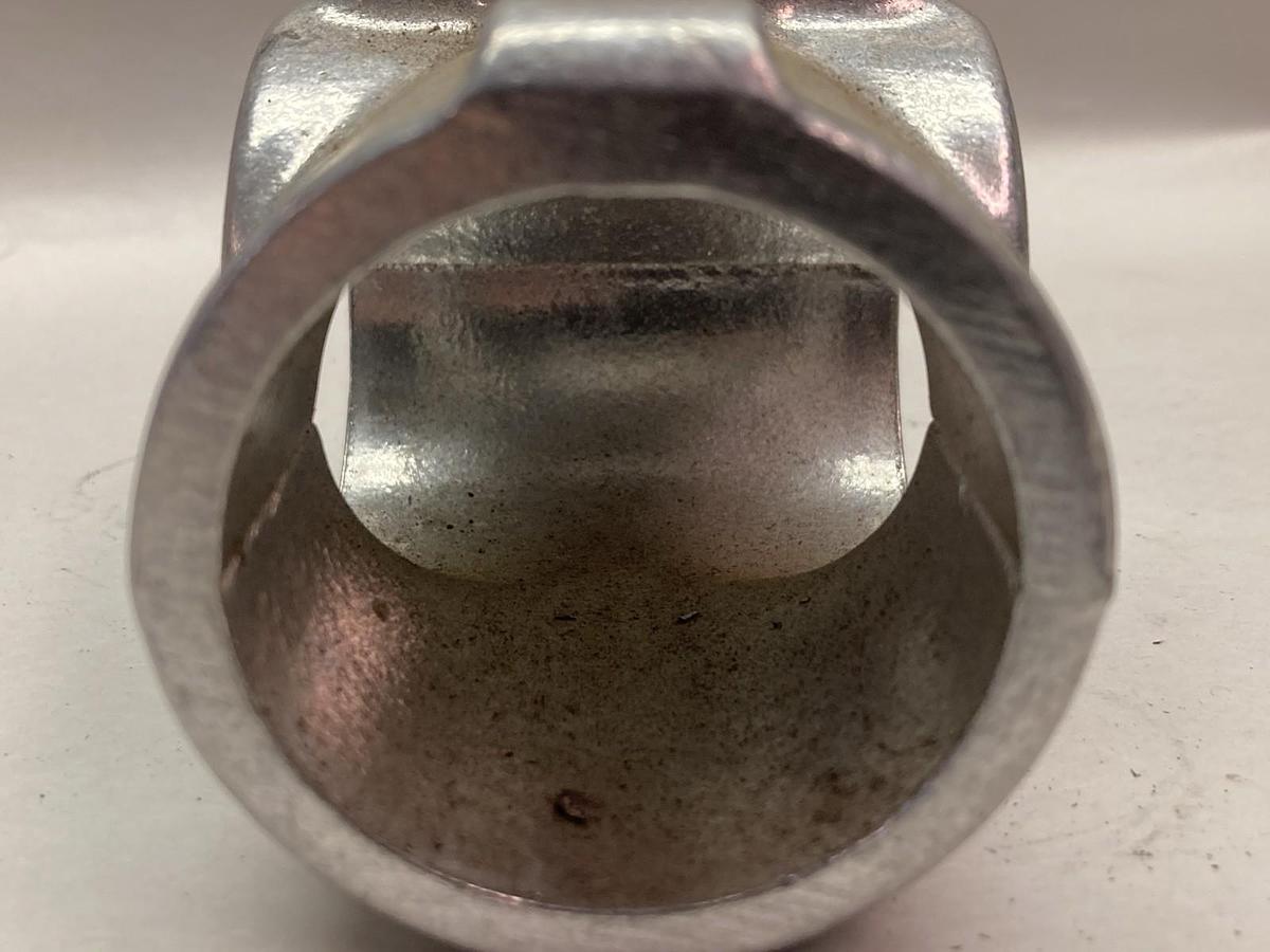 Used Hollaender,5E-8,Speed-Rail Cross Tee Fitting 2 Inch