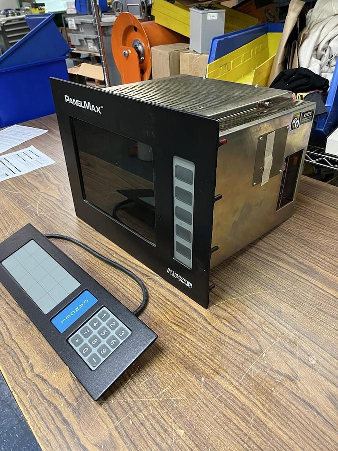 Used RELIANCE,704261-33R,PANELMAX INTEFACE DISPLAY PANEL 61C160