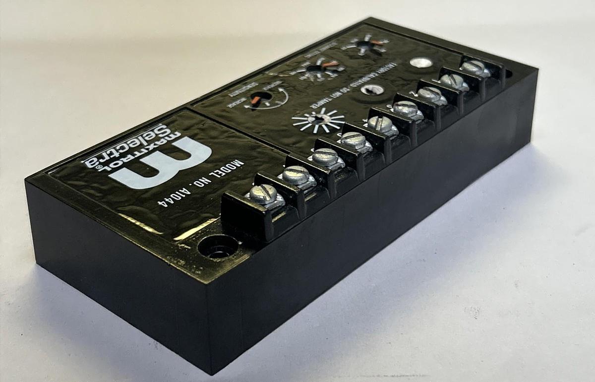 Used MAXITROL,A1044,AMPLIFIER