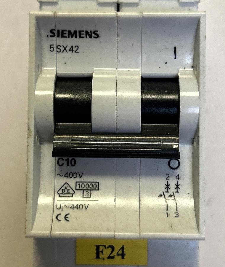Used SIEMENS,5SX22,CIRCUIT BREAKER 10A 400V 2P