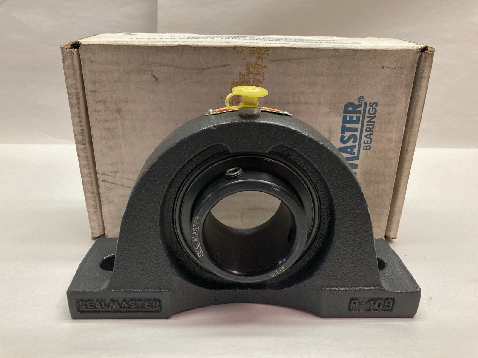 SealMaster,NP-31,Pillow Block Bearing 1-15/16 Inch Bore